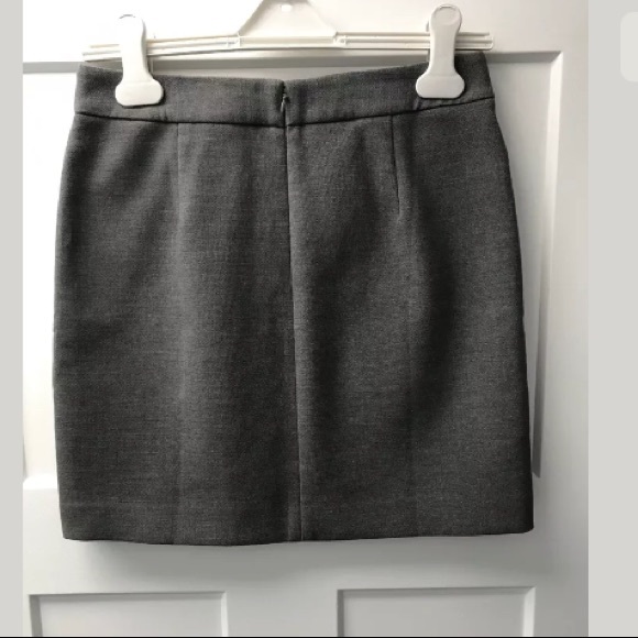 LOFT Women’s Petite Stretch Mini Skirt 2P - Picture 5 of 8